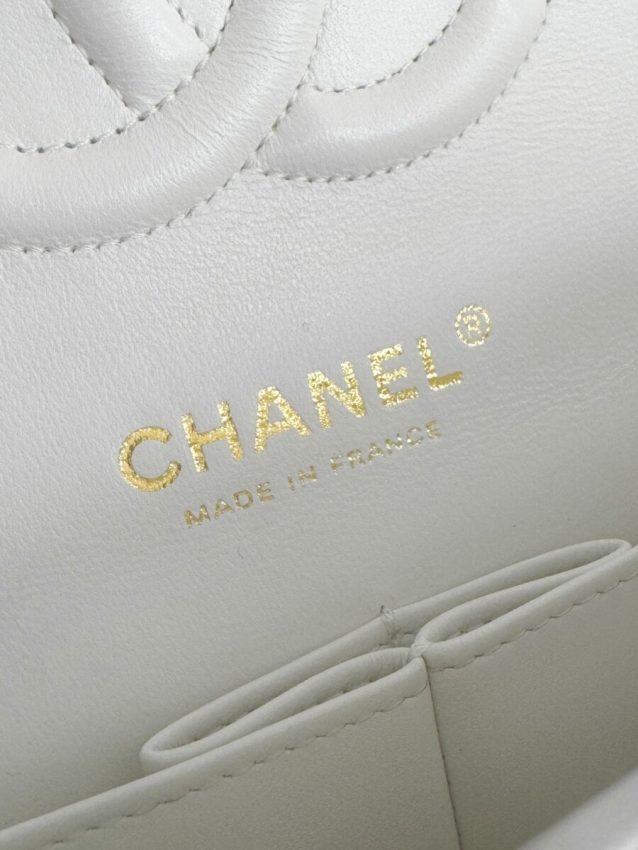 Replica CHANEL Classic Flap 25cm White 5 Replica CHANEL Classic Flap 25cm White - best-selling designer handbag dupe