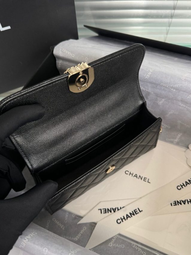 Replica CHANEL 23P Kelly Handle 6 Replica CHANEL 23P Kelly Handle - high-end fake designer purse
