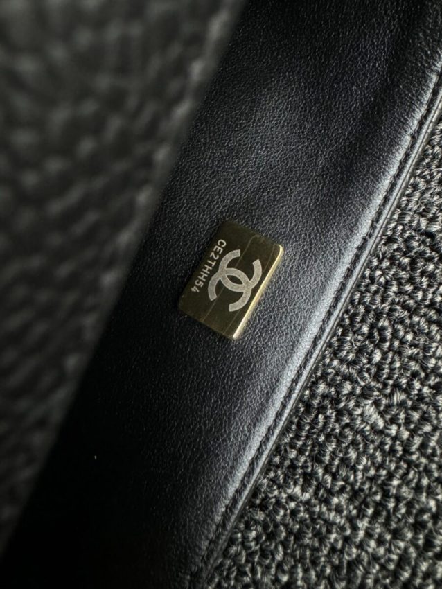 Replica CHANEL Classic Flap 20cm Black Caviar 9 Replica CHANEL Classic Flap 20cm Black Caviar - premium 1:1 fake handbag model