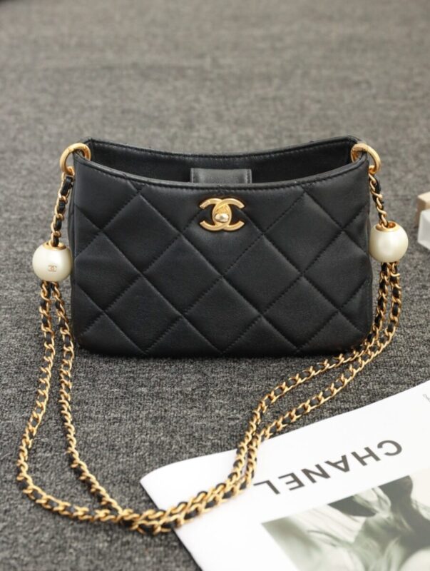 Replica CHANEL 24S Double Pearl 1 Replica CHANEL 24S Double Pearl - 1:1 designer replica handbag