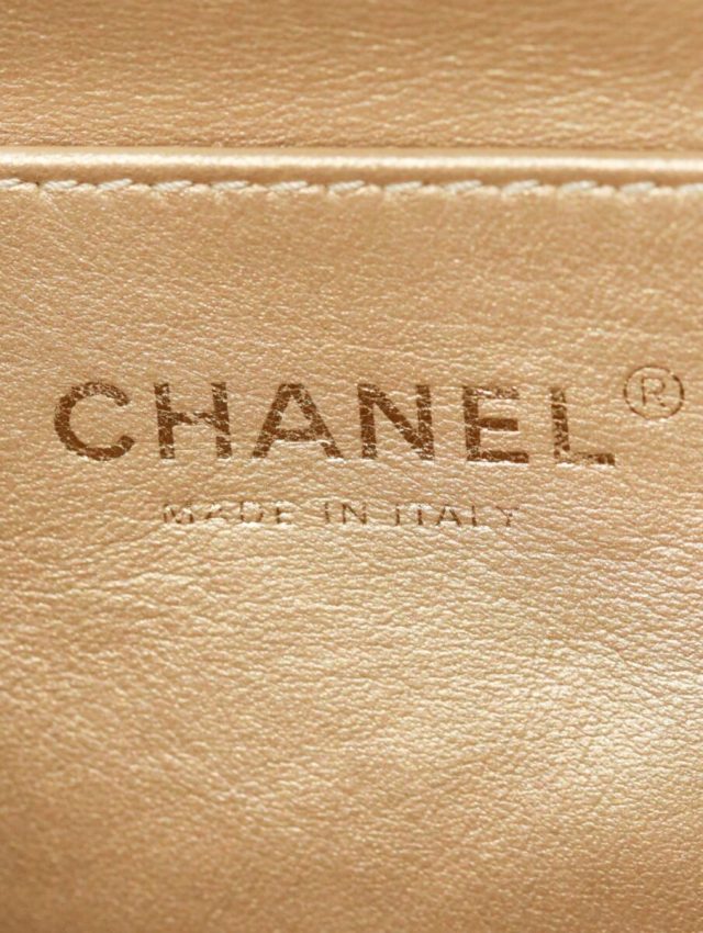 Replica CHANEL 24S Double Pearl 10 Replica CHANEL 24S Double Pearl - ultra-realistic fake designer tote