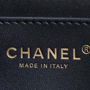 Replica CHANEL 24s Graffiti Classic Flap Mini 5 Replica CHANEL 24s Graffiti Classic Flap Mini - ultra-realistic fake designer tote