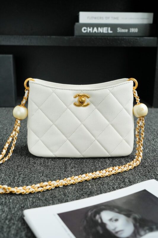 Replica CHANEL 24s Double Pearl White 1 Replica CHANEL 24s Double Pearl White - authentic-look luxury purse replica