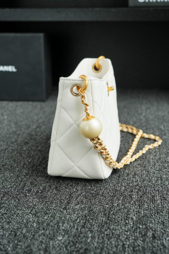 Replica CHANEL 24s Double Pearl White 9 Replica CHANEL 24s Double Pearl White - ultra-realistic fake designer tote