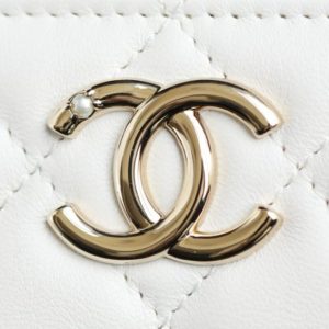 Replica CHANEL 24s Pearl Handle Box White 5 Replica CHANEL 24s Pearl Handle Box White - premium 1:1 fake handbag model