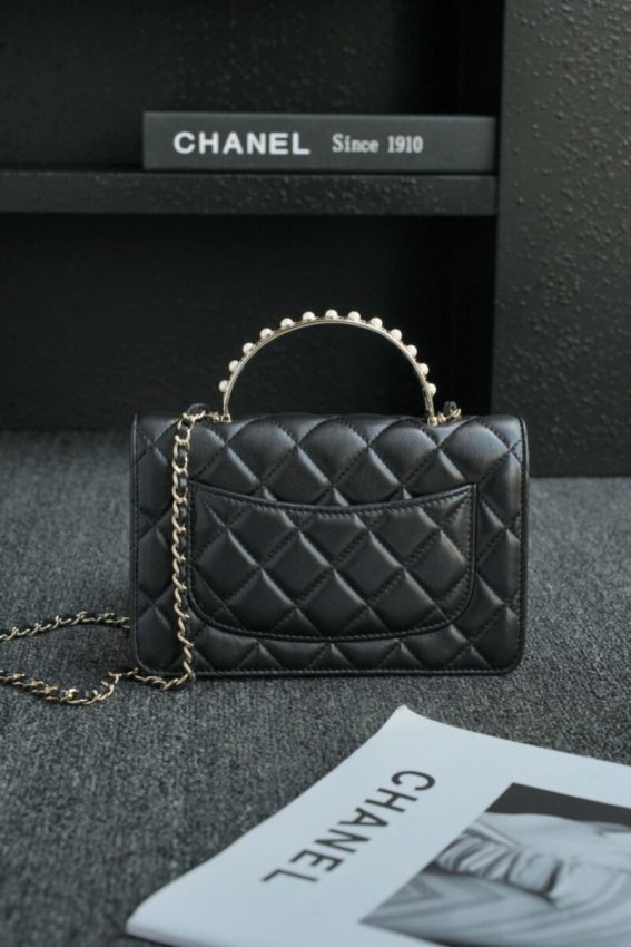 Replica CHANEL 24s Pearl Handle Black 2 Replica CHANEL 24s Pearl Handle Black - top-tier luxury replica shoulder bag