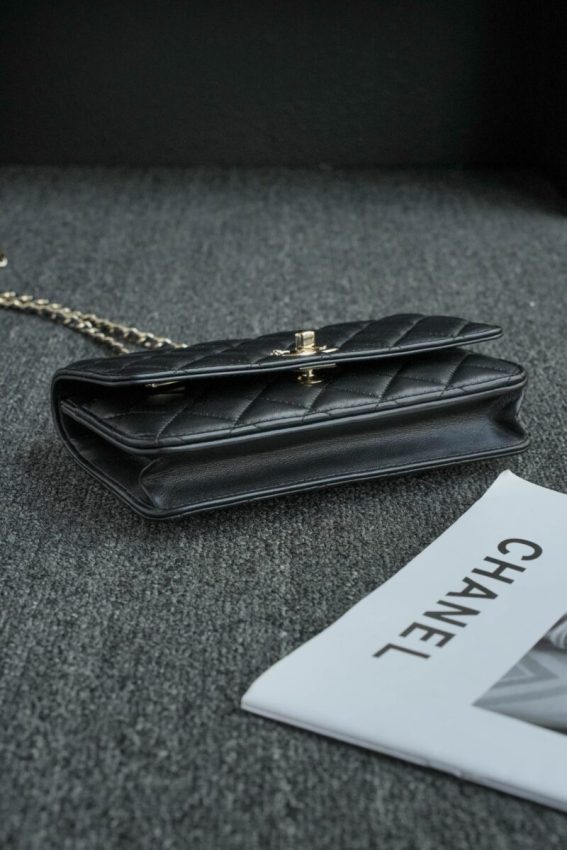 Replica CHANEL 24s Pearl Handle Black 3 Replica CHANEL 24s Pearl Handle Black - ultra-realistic fake designer tote