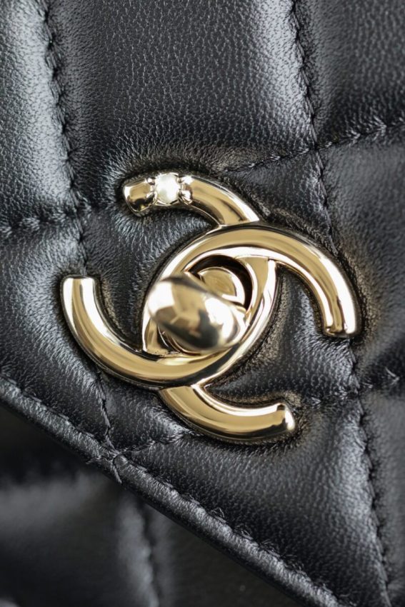 Replica CHANEL 24s Pearl Handle Black 5 Replica CHANEL 24s Pearl Handle Black - ultra-realistic fake designer tote