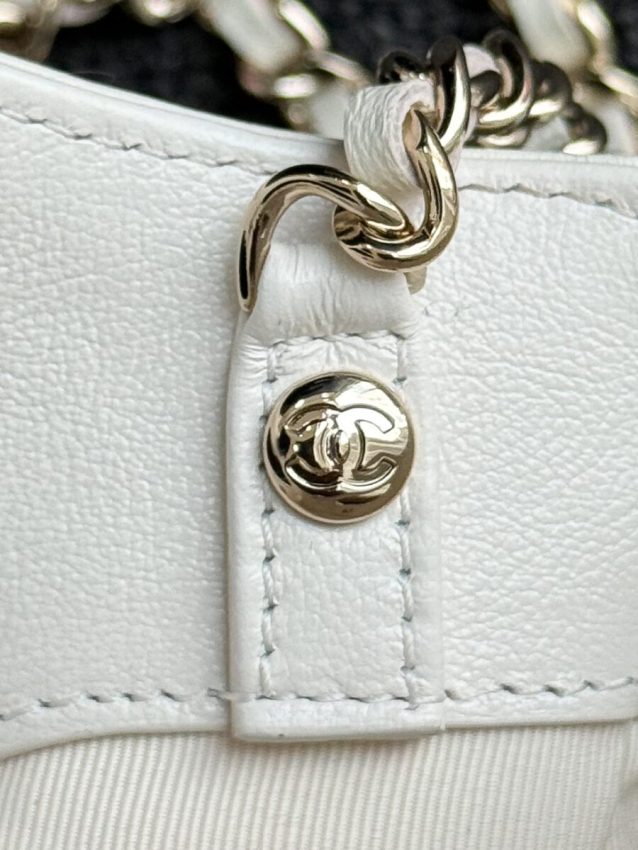 Replica CHANEL 24s Mini Horizontal White 7 Replica CHANEL 24s Mini Horizontal White - realistic designer-inspired fake bag