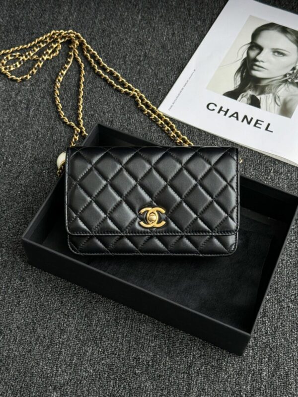 Replica CHANEL 24s Double Pearl Woc Black 1 Replica CHANEL 24s Double Pearl Woc Black - realistic designer-inspired fake bag