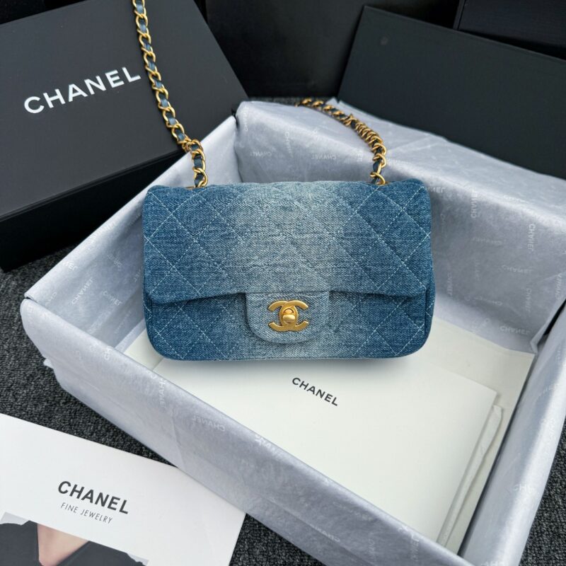Replica CHANEL Classic Flap 20cm Denim 1 Replica CHANEL Classic Flap 20cm Denim - 1:1 designer replica handbag