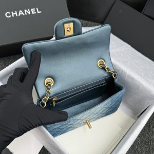 Replica CHANEL Classic Flap 20cm Denim 4 Replica CHANEL Classic Flap 20cm Denim - top-tier luxury replica shoulder bag