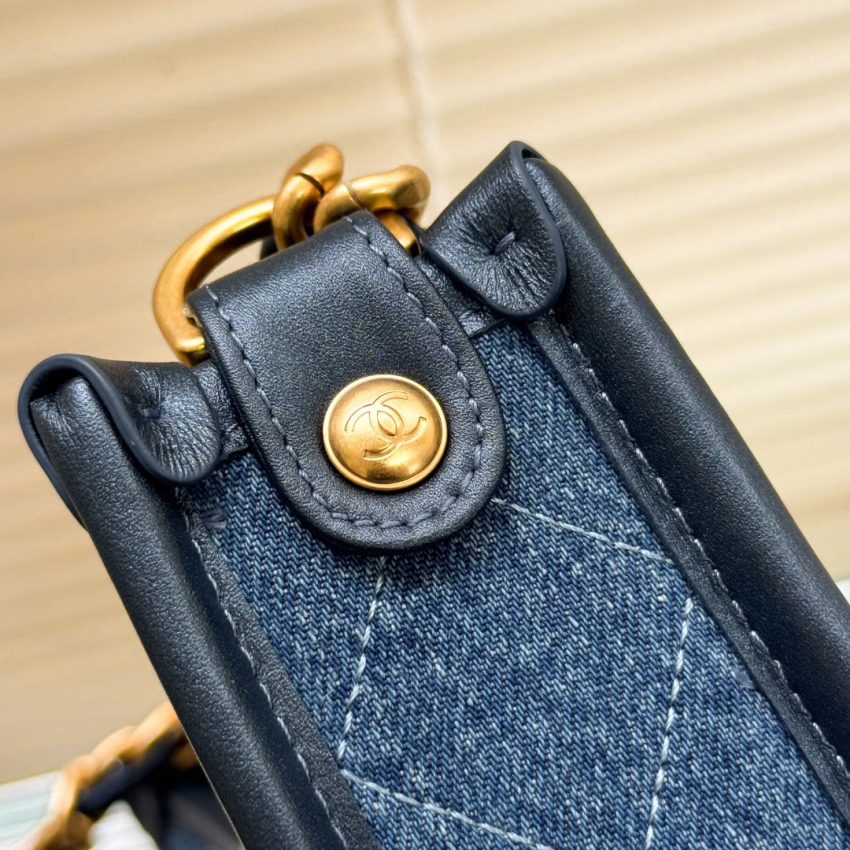 Replica CHANEL 23c Hobo Small Denim - ultra-realistic fake designer tote