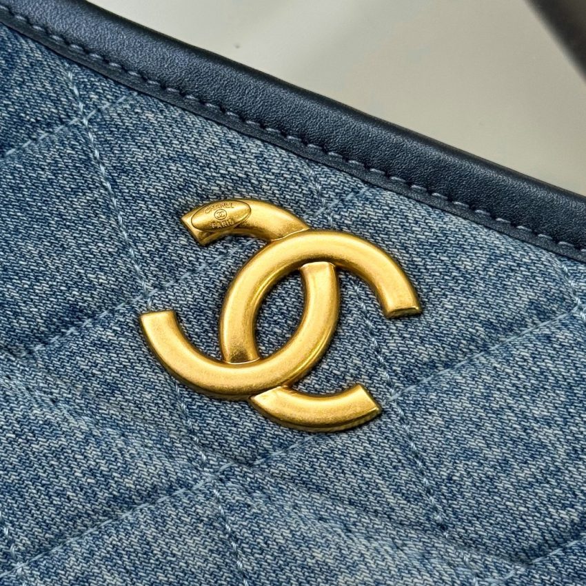 Replica CHANEL 23c Hobo Small Denim - top-tier luxury replica shoulder bag