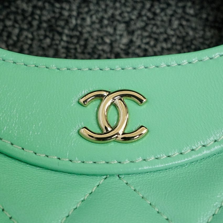 Replica CHANEL 24s Mini Horizontal Green 2 Replica CHANEL 24s Mini Horizontal Green - realistic designer-inspired fake bag