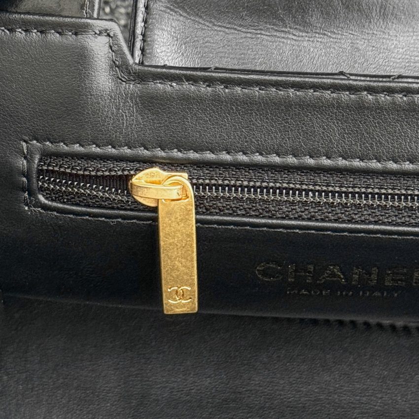 Replica CHANEL 23k Kelly Black 4 Replica CHANEL 23k Kelly Black - realistic designer-inspired fake bag