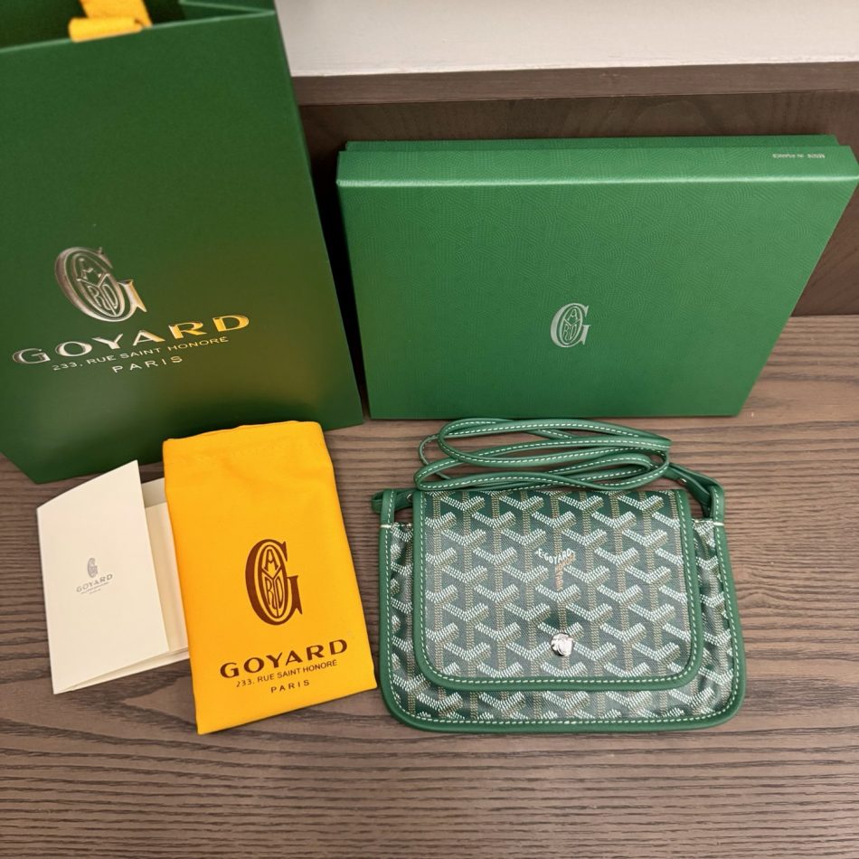 Goyard Plumet Pouch-Wallet Green 1 Goyard Plumet Pouch-Wallet Dupe — Crossbody Wallet Goyardine
