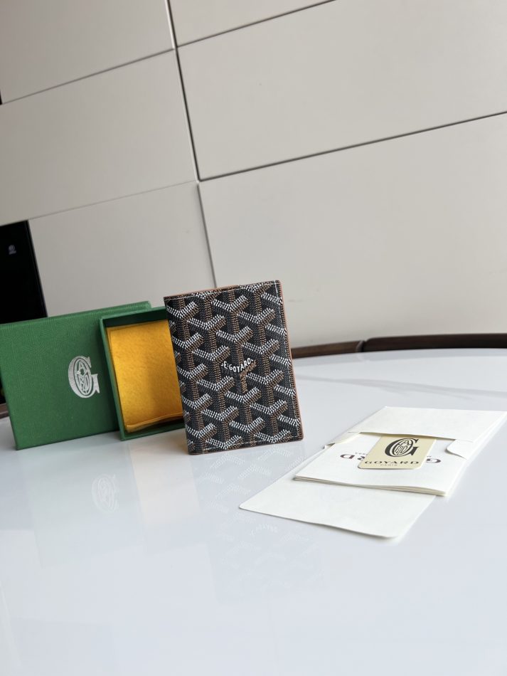 Goyard Saint-Pierre Brown 1 Goyard Saint-Pierre Card Wallet Dupe — Slim Bi-Fold Goyardine