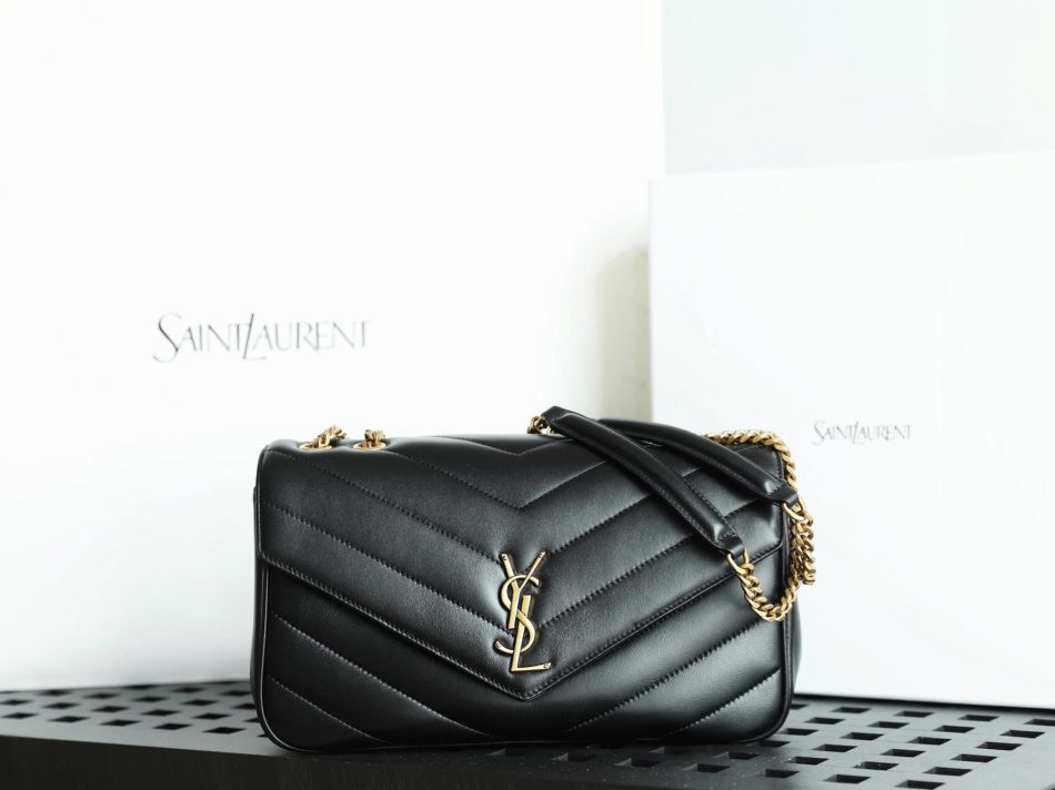 ysl-loulou-envelope-black-1