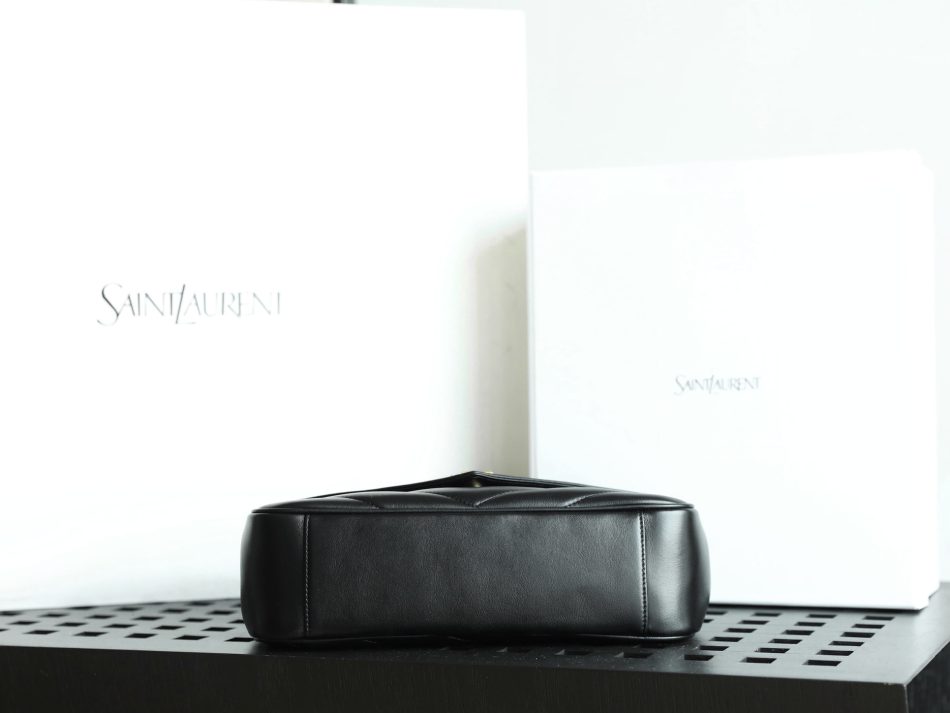 ysl-loulou-envelope-black-4