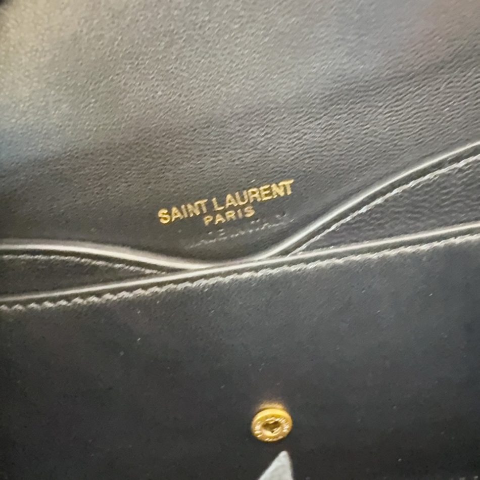 ysl-loulou-envelope-top-handle-envelope-8